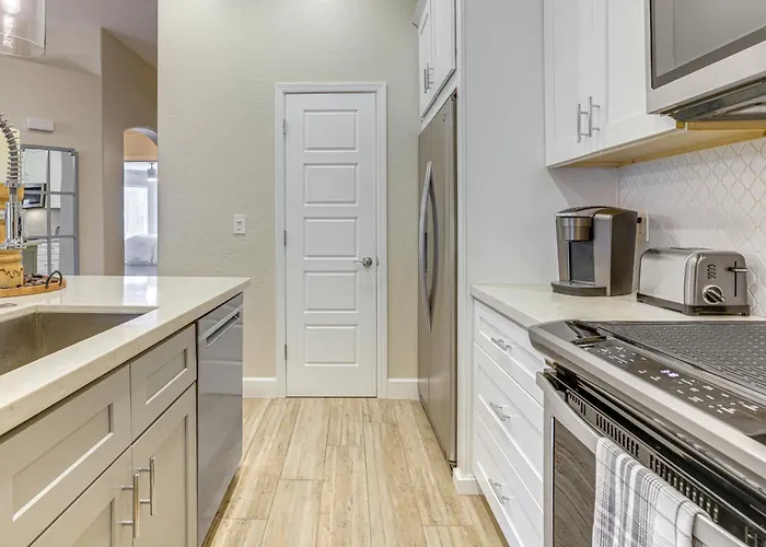 < 1 Mi To Golf: Charming Ahwatukee Foothills *
