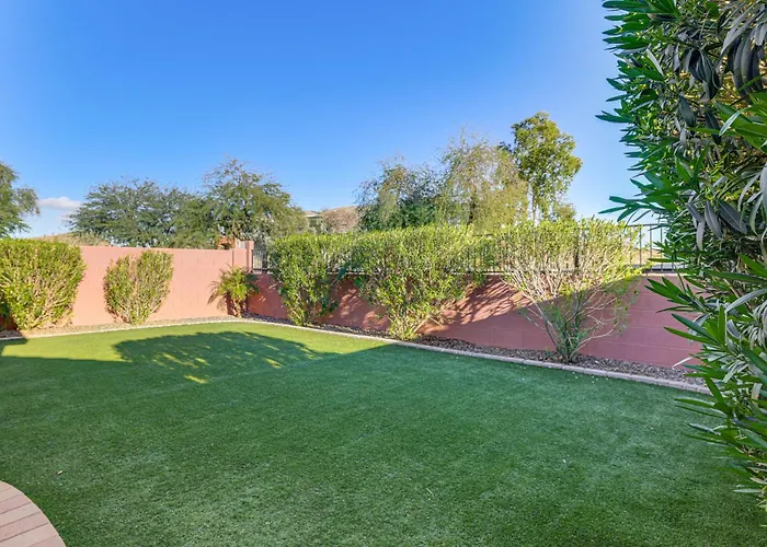 < 1 Mi To Golf: Charming Ahwatukee Foothills